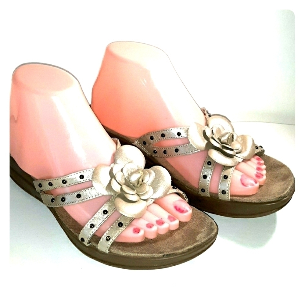 Bare Traps 9 sandals